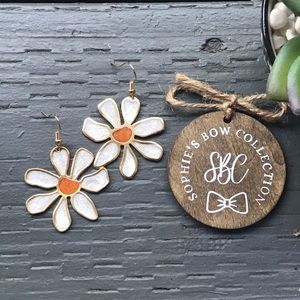 Daisy earrings